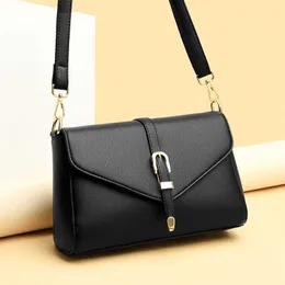 2024 Womens Korean Edition Fashion Middle Aged Mom Simple One Shoulder Underarm liten väska textur mjuk läder crossbody