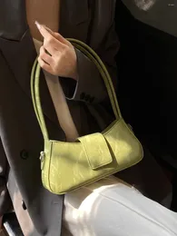 Axelväskor fransk stil kvinnors underarm hög quulitity pu eleganta totes handtag vags 2024 vår sommar lady crossbody väska