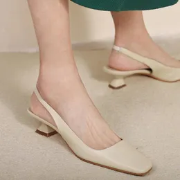 Sandals Slingbacks أحذية على الكعب 3.5 سم امرأة جلد البقر الصيفية على طراز كوريا اليومية مضخات مربعة مغلقة