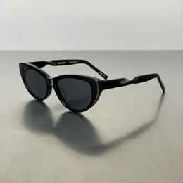 Designer solglasögon 23 nya tvinnade ben Paris hem BB0209 mode solglasögon kattögon platta roterande vridna solglasögon