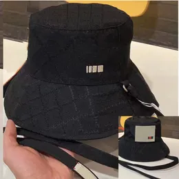 Odwracalny projektant Bucket Hat Full Letters Summer Beach Sunhat dla mężczyzn Kobiety TRAVING SUN SHADE Luksusowy Sunbonnet