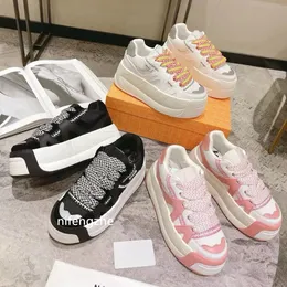 Buty designerskie nagie wolfe Sneaker Snatch Sneakers Men Buty swobodne suwaki kosa slowery grzeszne hyde heidy miasto projektant platforma Trener Buty z rozmiarem pudełka 35-40