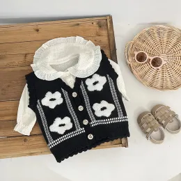 Coats Baby Girl Retro Flower Embroidery Vneck Vest Autumn New Arrival Sleeveless Cardigan Toddler Girls Sweet Allmatch Solid Tops