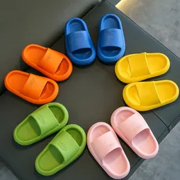 Summer Childrens Casual Slippers Solid Color Breathable Non-Slip Home Bathroom Beach Kids Soft Slippers Boys Girls Indoor Shoes 240422