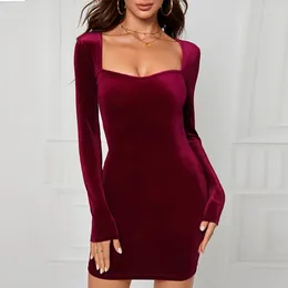 Günlük elbiseler Sonbahar/kış kadife sargısı kalça kısa seksi sıkı parti elbise düz renk ince fit kadın uzun kollu