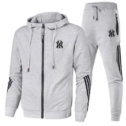 Jackets Modetracksuit Männer Anzug Autumn neu Reißverschluss Cardigan Jacke+Jogginghose Stripe Running Fitness Basketball Jogging 2 -teiliges Set