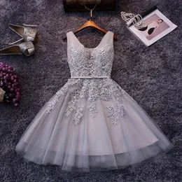 Economico Junior Bridesmaid V Neck Tulle Short Homecoming Maid of Honor Dresses Vestido de Festa con pizzo Up CPS341