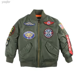 Mäns jackor 2023 Militärpilot Flight Quilt Winter Childrens Klädpojkar och flickor Satin Letterman University Bomber Jacket med patchesl2404