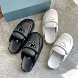 Yeni moda yumuşak koyun sanal deri slayt katırları terlik lüksler tasarımcı ayakkabıları rahat ayakkabı lady sanal açık slayt platformu yaz kadın loafe aaa+