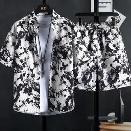 Herrtryckad skjorta set Hawaiian stil casual blommig toppuppsättning Mens och kvinnor tryckt skjorta set korta ärmkläder 240410