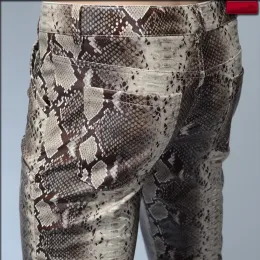 Calças 2023 Menas de moda Slim Faux Python Snake Palnts Leather Pants Men Personalidade Pu Correia Correia Chandal Masculino de alta qualidade