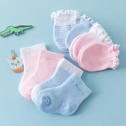 Warmers Cotton Baby Socks 4 쌍 신생아 장갑 양말 세트 봄 스크래치 물린 장갑 사진 소품 유아 소년 소녀 Accessori