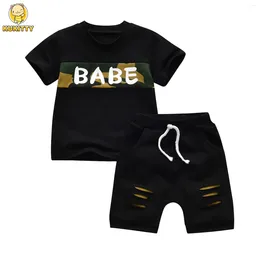 Giyim Setleri Kukitty Yaz Bebek Bebek Giysileri Mektuplar Yazdır Kısa Kollu T-Shirt Şort 2 PCS/Setler Toddler Boys Rahat Takas Kıyafetleri