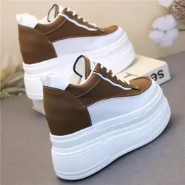 Lässige Schuhe 12 cm synthetische echte Leder -Leder Weiß Luxus Designer Sneaker Frauen Herbst Spring Cowboy Plattform Keil High Marke