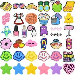 baby flickor mode söt charms anime charms grossist barndom minnen roliga present tecknad charms sko tillbehör pvc dekoration spänne mjuka gummi clog charms