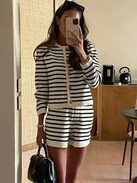 Tosy Striped Strick 2-Stück-Set-Shorts Women Fashion Zebra bedruckte Strickjacke und hohe Taillen-Patchwork-Sets Strickwege Outfits 240418