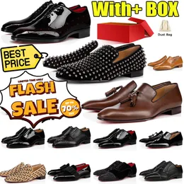 2024 Роскошная обувь Мужские ботинки R Bottoms Sneakers Roafers Black Red Spike Pilect Leather Slip на платье свадебные квартиры пластинки.