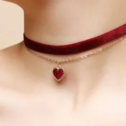 Necklaces Classic Gothic Tattoo Red Velvet Choker Necklace Red Heart Pendant Necklaces For Women Fashion Jewelry Valentine's Gift N0352