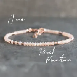Strands June Birthstone Bracelet, Pêssego Palão Moonstone, presentes de dama de honra, Presente de aniversário de junho para ela, jóias de pedra da lua rosa