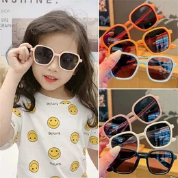 Occhiali da sole per bambini occhiali da sole Girls ragazzi occhiali da sole Trendy Cool Girls Baby Fashion Glassoni Sun dalla protezione SUL SECCRO UV400 2022 240423