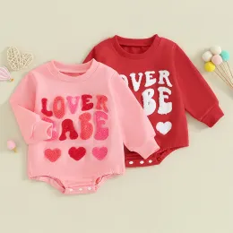 Endelar 20231101 LIORITIIN 018M BABY GIRLS Pojkar Rompers Valentine's Day Clothes Letter Heart Fuzzy broderad långärmad jumpsuit