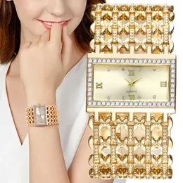 Наручительные часы uthai w29 Новые часы для женщин для женщин Light Luxury Square Diamond Quartz Watchs Braclet Block Ladys Gold Bracelet 240423