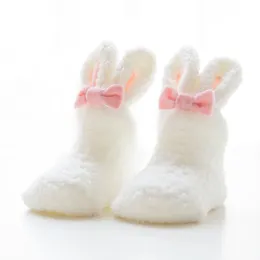 Strumpfhosen Lawadka 024m Koralle Fleece Neugeborene Mädchen Socken Socken Süßes Kaninchen -Säuglings -Socken für Mädchen 2023 Winter Kleinkindzubehör Neu