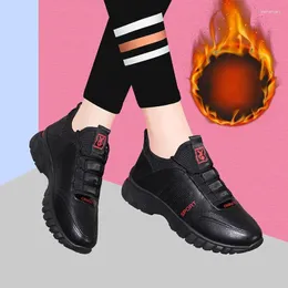 Casual Shoes Women Running Autumn Winter Pu Leather Sneakers med päls högkvalitativ utomhusljus andningsplattform