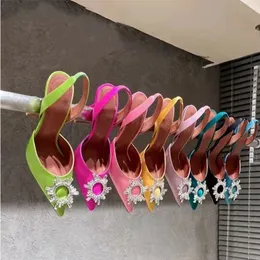 Amina Muaddi Sandals Sandals Mulheres saltos altos sapatos de noiva sandale tênis de noiva bowknot pvc sapatos transparentes shortne women sandálias de luxo rosa vermelho verde sh040