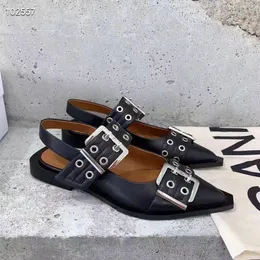 2024 NOWOŚĆ DRYTUNKI BUTY DAMNE Casual Flats Designer Sandals Metal Bluckle Luksusowe skórzane czarne buty damskie