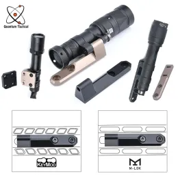 アクセサリーAirSoft Tactical Flashlight Offset Side Mount Mount Fit KeyMod Mlok Picatinny SMR Rail for Surefir M300 M600武器スカウトライトベース