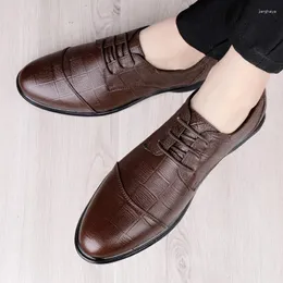 Casual Shoes 2024 Brand Men Top -Qualität Oxfords Britisch -Stil Echtes Lederkleid Geschäft Formale Wohnungen