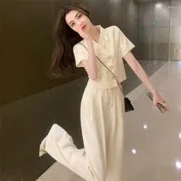 Pantaloni da due pezzi da donna Xiaoxiangfeng Set Summer 2024 Salt Light Mature Advanced Sense Età riducendo il temperamento semplice Set casual