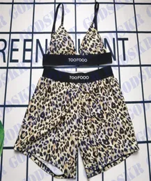 Surções de sutiã de leopardo cenário de designer biquíni sexy v roupas íntimas femininas de gesto de nadar de nado Tops Four Colors4647106