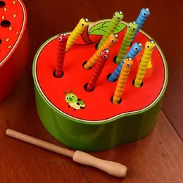 Magnet Strawberry Catch Worms Board Pesca Game for Kids Magnetic Catching Montessori Educational Toys Baby Gift 240403