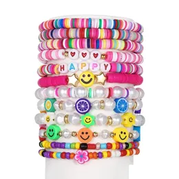 Armreifarmbänder 12pcs/Los gemischtes Stil Farbe Polymer Ton Perlen Armband Perle Liebesstar für Frauen Mädchen Schmuck Set Drop Lieferung DHJ0X