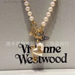 Armband Designer Viviennes Westwoods Armband Woman Luxury Saturn Pearl Armband Empress Dowager Xis Love Pins Pearl Neckor Armband Womens Sweet Potato Lig