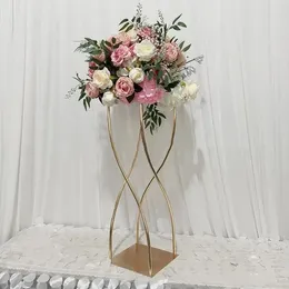 Titulares de vela 10pcs) 10pcs) 90cm de altura) Projete a peça central de árvore de mesa de cristal de metal de metal dourado para decoração de casamento