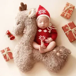 Yastıklar Yeni doğan bebek fotoğrafçılığı sahne peluş hayvan geyiği bebek pozlama bebek Noel şapka romper bebek fotoğraf takım elbise