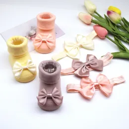 Tayt moda bebek kız kafa bandı + çorap seti 012 ay sevimli yürümeye başlayan prenses çoraplar sonbahar bebek bowknot çorap elastik saç bantları