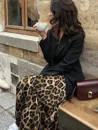 Mode leopardtryck långa kjolar för kvinnor elegant lös hög midja midi kvinnlig sommar chic lady casual streetwear 240420