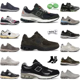 Sapatos casuais Designer de homens atléticos Mulheres 2002r Sapatos esportivos defesa verde natural Indigo Triumph Protection Sneakers cinza preto 2002 Running Shoes Dhgate