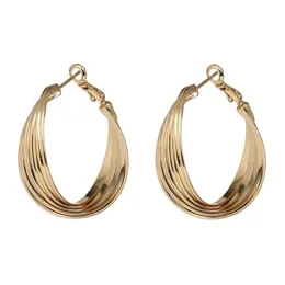 Hoop Huggie Golden Big Round Orecchings for Women Classic Ear Reach Pattern Hoops Regalo femminile Gioielli Fine intero 2021273B