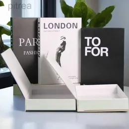 Objetos decorativos Figuras de Londres Moda Mulher Luxo Perfume Livros Falsos Para Decoração Black Branco Livro Caixa de Armazenamento de Caso Decoração Decoração de Quarto D240424