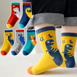 Wärmer 5pairs Kindersocken Süßes Cartoon Dinosaurier Thema Baby Junge mittels Röhrchen Baumwollweiche Säugling Frühling Herbst Kinderstudent