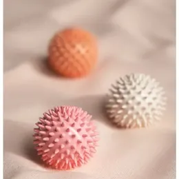 Massage Ball Myofascial Release Ball Massager Spiky Roller for Deep Tissue Trigger Point Muscle Recovery Myofascial Pain Relief