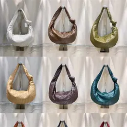 Designer Tote Bags for Women Autorance Sale Abita di moda Borsa di lusso con grandi ascelle avanzate 2024 Nuova borsa di tendenza fatta a mano intrecciata intrecciata la borsa 54 cm