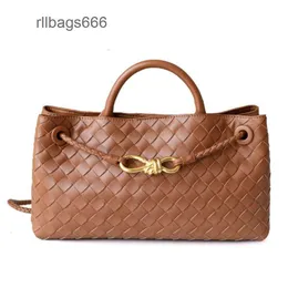 Klasyczna dama 29 cm warstwa One Bors Bottegs Women Wheens Luxury Designer andiamo High Cowhide Rope Metalowa skórzana torebka TOTES WENETAS ROMPER BAMS BUCKLE L90M