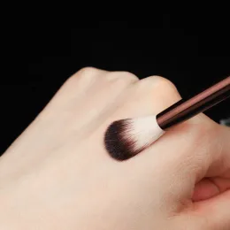 HG Detail Ustawienie makijażu No14 Precyzyjne proszek Mały róż Blusher Uprzepustowy kosmetyk narzędzia Brocha de Maquillaje para aJuste de dettalles