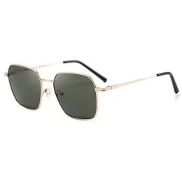 2024 New Fashion Lady Oversize Square Solglasögon Kvinnor Glasögon Lyxiga solglasögon Kvinna UV400 MENS SUNGLASSES